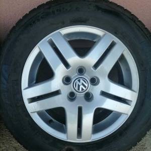 Aluminijske felge i zimske gume Sava 195/65 R15