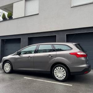 FORD FOCUS 1.6TDCI /141tkm/prvi vlasnik/dvozonska klima/odličan/
