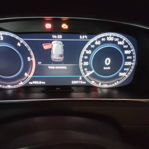 Golf 7 redizajn 1,6tdi 85KW *VELIKI SERVIS *