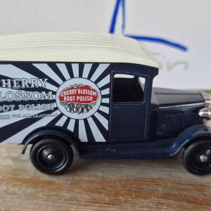 HITNO kolekcija metalnih autica Lledo