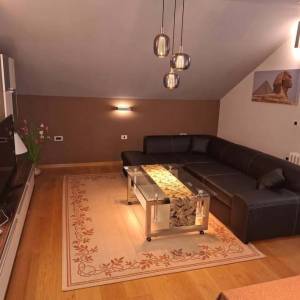 Iznajmljujem dvosoban stan kompletno opremljen