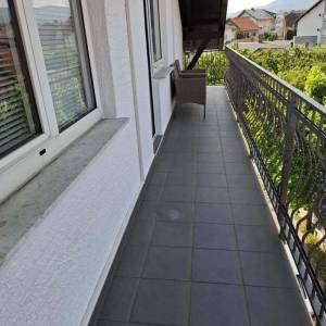 Iznajmljujem dvosoban stan kompletno opremljen