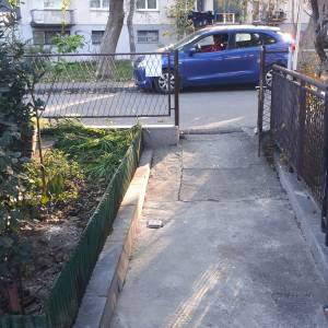 IZNAJMLJUJEM STAN ,MALA KUČA SA DVORIŠTEM I VRTOM.50M2,Ferenščica l