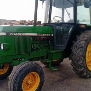 John dere 2040