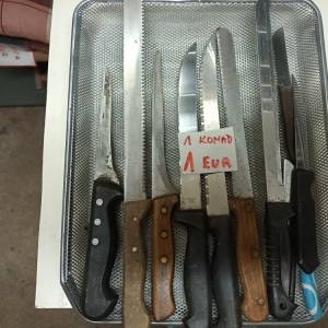 Kablovi za struju, antene, uređaje, 1 euro/kom.