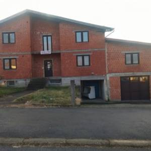 Kuča katnica sa podrumom u Popovači