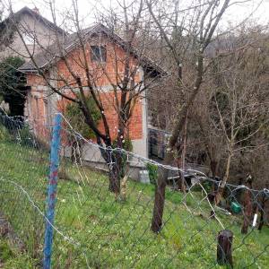 Kuća sa zemljištem, Zagreb, Kustošija