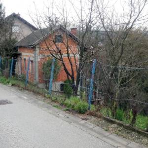 Kuća sa zemljištem, Zagreb, Kustošija