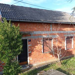 Kuća sa zemljištem, Zagreb, Kustošija