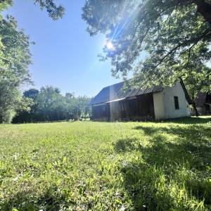 Lika - kuća / imanje sa 2 nekretnine PRODAJA, Frkašić, Korenica