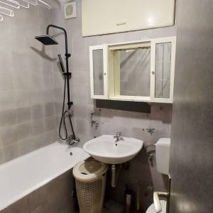 Malešnica - 57 m2, 4-soban, dvoetažni, 5.kat bez lifta!