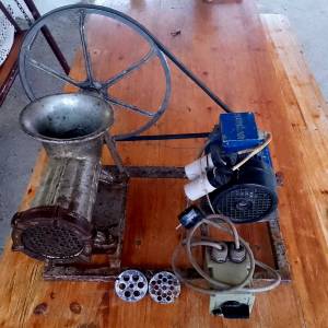 Mašina za mljevenje mesa 32