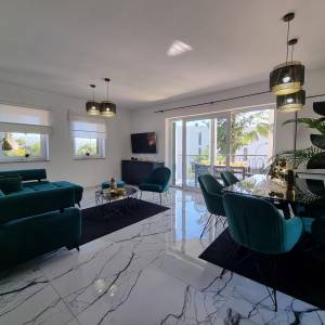 Opatija, luksuzan stan 2S+DB s parkingom, najam (iznajmljivanje)