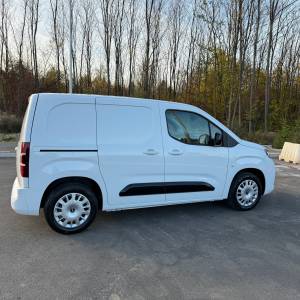 OPEL COMBO 1.5 BLUE HDI CARGO EDITION, MATRIX SVJETLA, N1 vozilo, 2025