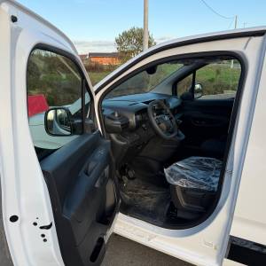 OPEL COMBO 1.5 BLUE HDI CARGO EDITION, MATRIX SVJETLA, N1 vozilo, 2025