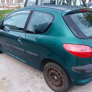 Peugeot 206 1.1 i 155000 km klima servo bez hrđe