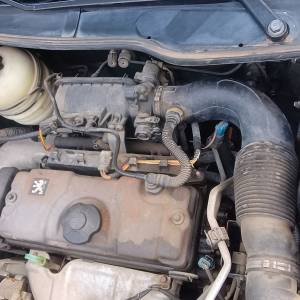 Peugeot 206 1.1 i 155000 km klima servo bez hrđe