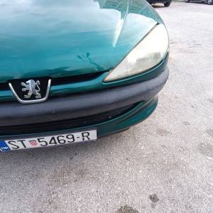 Peugeot 206 1.1 i 155000 km klima servo bez hrđe