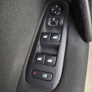 Peugeot 308 SW, 1.5Blue HDI registriran do 27.10.2026 godine