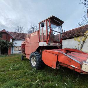 Prodaje se kombajn Fahr M 1000