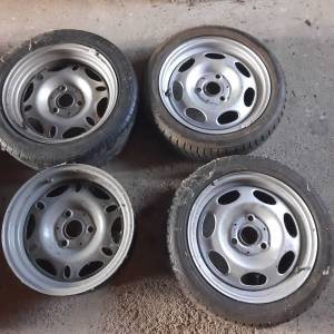 PRODAJEM ALU FELGE SA GUMAMA I 3 ČELICNE FELGE 5X112 15 COLI