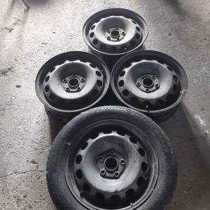 PRODAJEM ALU FELGE SA GUMAMA I 3 ČELICNE FELGE 5X112 15 COLI