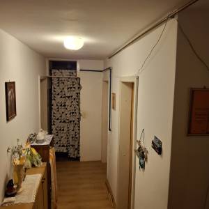 PRODAJEM DVOSOBAN STAN U VALPOVU