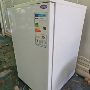 Prodajem hladnjak TELEFUNKEN u dobrom stanju - 100% ISPRAVAN!