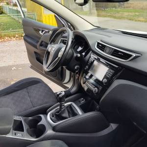Prodajem NISSAN QASHQAI J11 1,6 dCi 2014 g. 196000 km. 9000 eura