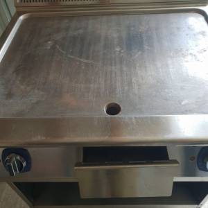 Roštilj je top stanje