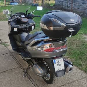 Suzuki Burgman AN 400