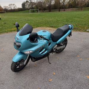 SUZUKI GSX750F