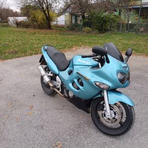 SUZUKI GSX750F