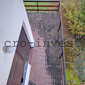 Topusko, kuća sa okućnicom, idealna za više namjena