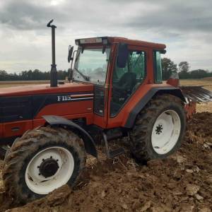 traktor fiat 115 ks