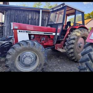 Traktor International 1246 Turbo