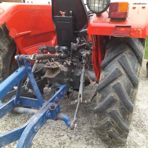 traktor masej ferguson 133