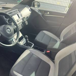 VW Tiguan 2,0TDI Life oprema, panorama, xsenon, park-pilot, navigacia