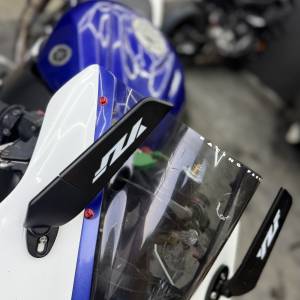 Yamaha YZF R1