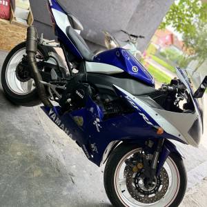 Yamaha YZF R1