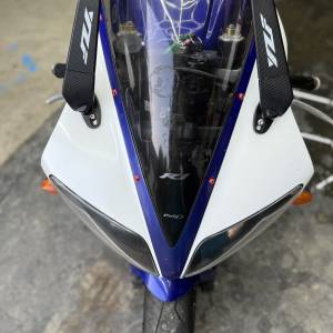 Yamaha YZF R1