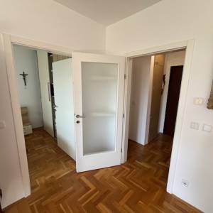 Zagreb - Vukomerec ( Kampus ) 2-sobni stan 44m2, 2.kat, lift, loggia