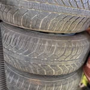 Zimske gume na čeličnim felgama Semperit 195/65/15 4 kom za Octaviu