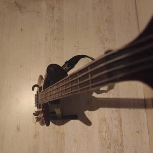 Bass Ibanez SR700
