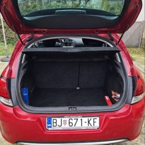 Citroën C4 1,2 MILLENIUM, 125000 km