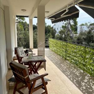 DVOSOBAN APARTMAN - VRT I 2 PARKIRNA MJESTA, 150 M OD PLAŽE, PETRČANE