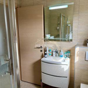 DVOSOBAN APARTMAN - VRT I 2 PARKIRNA MJESTA, 150 M OD PLAŽE, PETRČANE