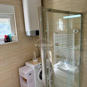 DVOSOBAN APARTMAN - VRT I 2 PARKIRNA MJESTA, 150 M OD PLAŽE, PETRČANE