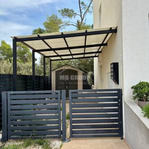 DVOSOBAN APARTMAN - VRT I 2 PARKIRNA MJESTA, 150 M OD PLAŽE, PETRČANE