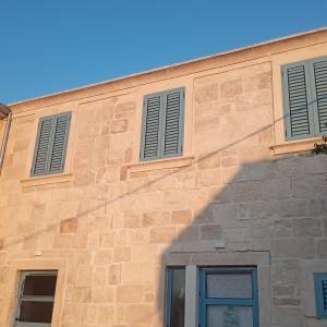 Funkcionalan stan Korčula 99000 eura